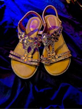 Embellished Rhinestone Floral T-Strap Women's Sandals in Gold Sz. 41 EU (10.5W)
